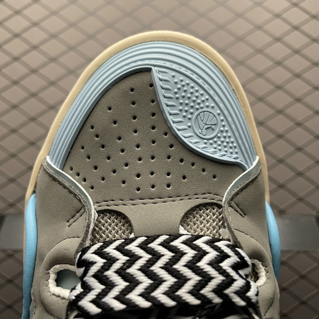 LANVIN 21s latest catwalk CURB series casual sneakers Major Internet celebrities are also crazy The original 1:1 mold opening heavy process production The fabric is made of imported cow frosted environmentally friendly beef reverse velvet gold steel mesh fabric Soft and breathable space cotton fabric inside Original mold open mold two-color TPU outsole Women's model: 35-40 Men's model: 39-45 Item No.: 41UPOI588