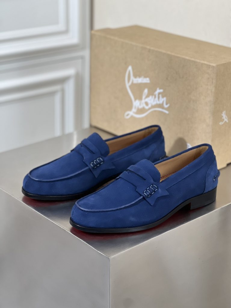 • New 🆑 CL high-end men 👔 Leisure • Lucky shoes with red soles! Original imported comfortable cowhide ➕ Imported cowhide lining ➕ Cowhide footrest ➕ Original leather red sole. Size: 39 40 41 42 43 44 (38.45.46 custom)