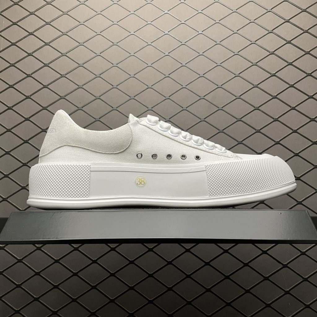 \Alexander McQueen 21S New Low Top Casual Sports Shoes Original Open Mold TPU Anti Slip Open Mold Sole Does Not Fade, Built-in NFC Scan Chip Fabric Made of Imported Silk Matte Original Latest Material Cowhide Pads Original Sole Resilience Excellent Durability and Comfort Sole Thickness 4.5cm Full Set Original Packaging In and Out Counter No Pressure Size: 35 36 37 38 39