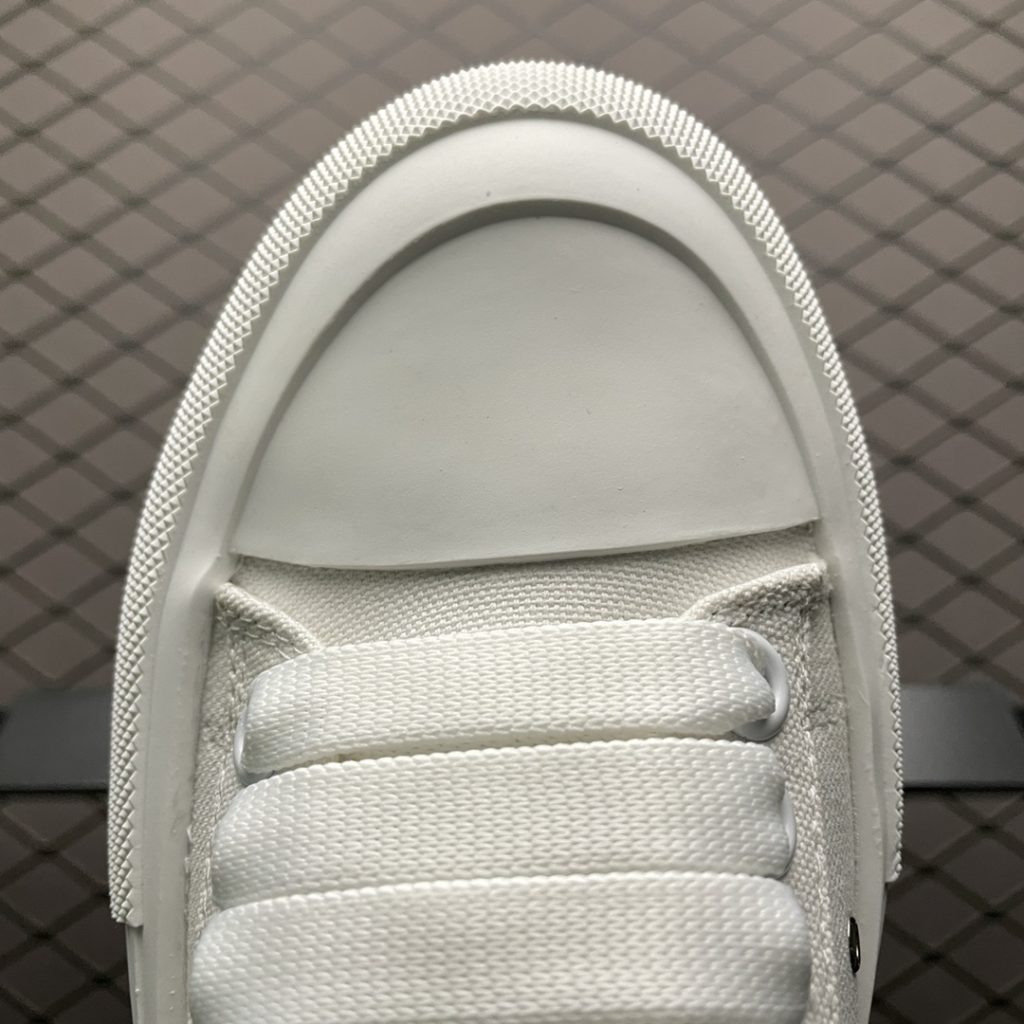 \Alexander McQueen 21S New Low Top Casual Sports Shoes Original Open Mold TPU Anti Slip Open Mold Sole Does Not Fade, Built-in NFC Scan Chip Fabric Made of Imported Silk Matte Original Latest Material Cowhide Pads Original Sole Resilience Excellent Durability and Comfort Sole Thickness 4.5cm Full Set Original Packaging In and Out Counter No Pressure Size: 35 36 37 38 39