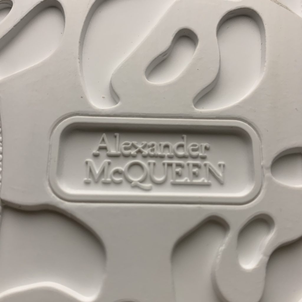 Alexander McQueen Thick Sole Casual Sports Shoes Fabric Imported Topcoat Cowhide Inner Lining Imported Sheepskin Fully Handmade Perforated insole Made of High Density Latex and Sheepskin Size: 35 36 37 38 39