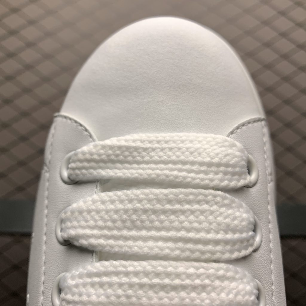 Alexander McQueen Thick Sole Casual Sports Shoes Fabric Imported Topcoat Cowhide Inner Lining Imported Sheepskin Fully Handmade Perforated insole Made of High Density Latex and Sheepskin Size: 35 36 37 38 39