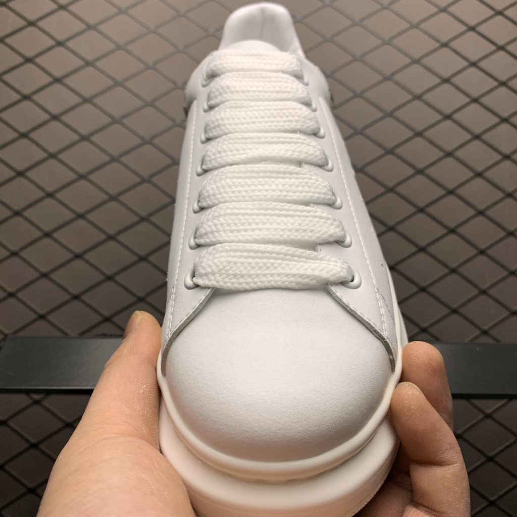 Alexander McQueen Thick Sole Casual Sports Shoes Fabric Imported Topcoat Cowhide Inner Lining Imported Sheepskin Fully Handmade Perforated insole Made of High Density Latex and Sheepskin Size: 35 36 37 38 39