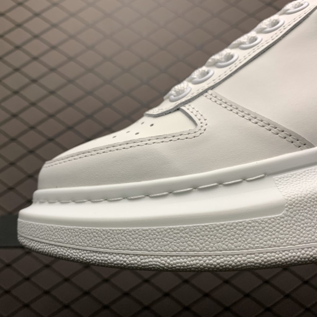 Alexander McQueen Early Spring 2020 Latest Fabric Imported Topcoat Cowhide Inner Lining Imported Sheepskin, Fully Hand Perforated, Padded with High Density Latex and Sheepskin Size: 35 36 37 38 39 40 41 42 43 44