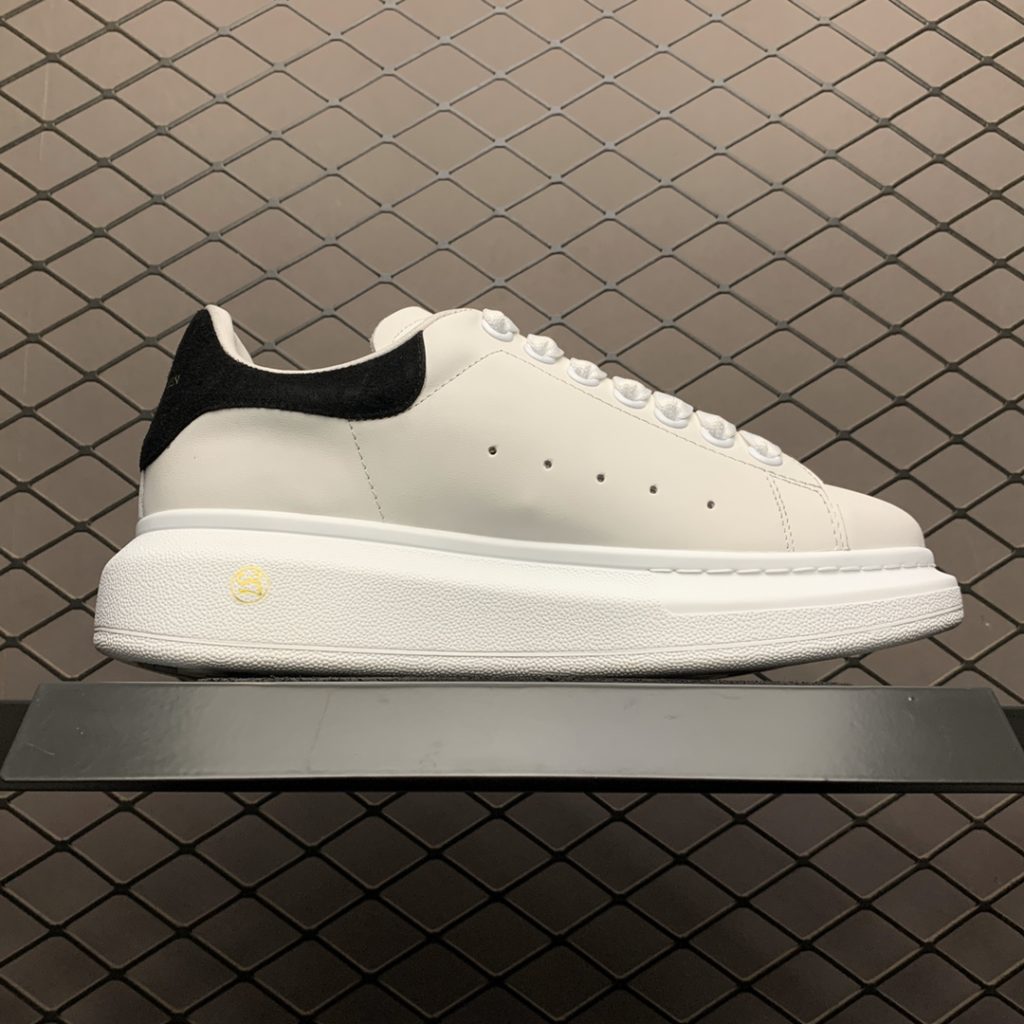 Alexander McQueen 5D Color Print 2019 New Color Matching Casual Shoes Available on the Official Website: Original Open Mold TPU Anti slip Open Mold Sole, Heavy Gold 5D Print Printing, Non fade and Non fade Counter Full Set Package Size: 35 36 37 38 39 40 41 42 43 44