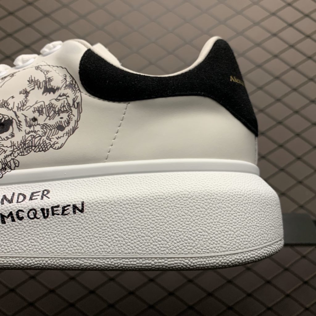 Alexander McQueen 5D Color Print 2019 New Color Matching Casual Shoes Available on the Official Website: Original Open Mold TPU Anti slip Open Mold Sole, Heavy Gold 5D Print Printing, Non fade and Non fade Counter Full Set Package Size: 35 36 37 38 39 40 41 42 43 44