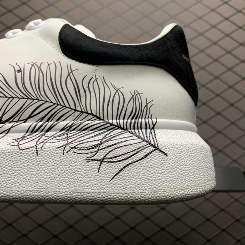 Alexander McQueen 5D Color Print 2019 New Color Matching Casual Shoes Available on the Official Website: Original Open Mold TPU Anti slip Open Mold Sole, Heavy Gold 5D Print Printing, Non fade and Non fade Counter Full Set Package Size: 35 36 37 38 39 40 41 42 43 44
