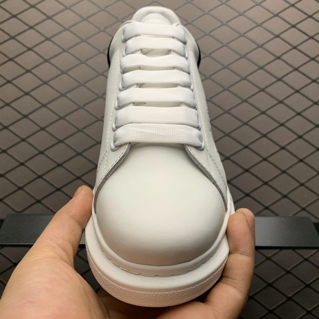 Alexander McQueen 5D Color Print 2019 New Color Matching Casual Shoes Available on the Official Website: Original Open Mold TPU Anti slip Open Mold Sole, Heavy Gold 5D Print Printing, Non fade and Non fade Counter Full Set Package Size: 35 36 37 38 39 40 41 42 43 44