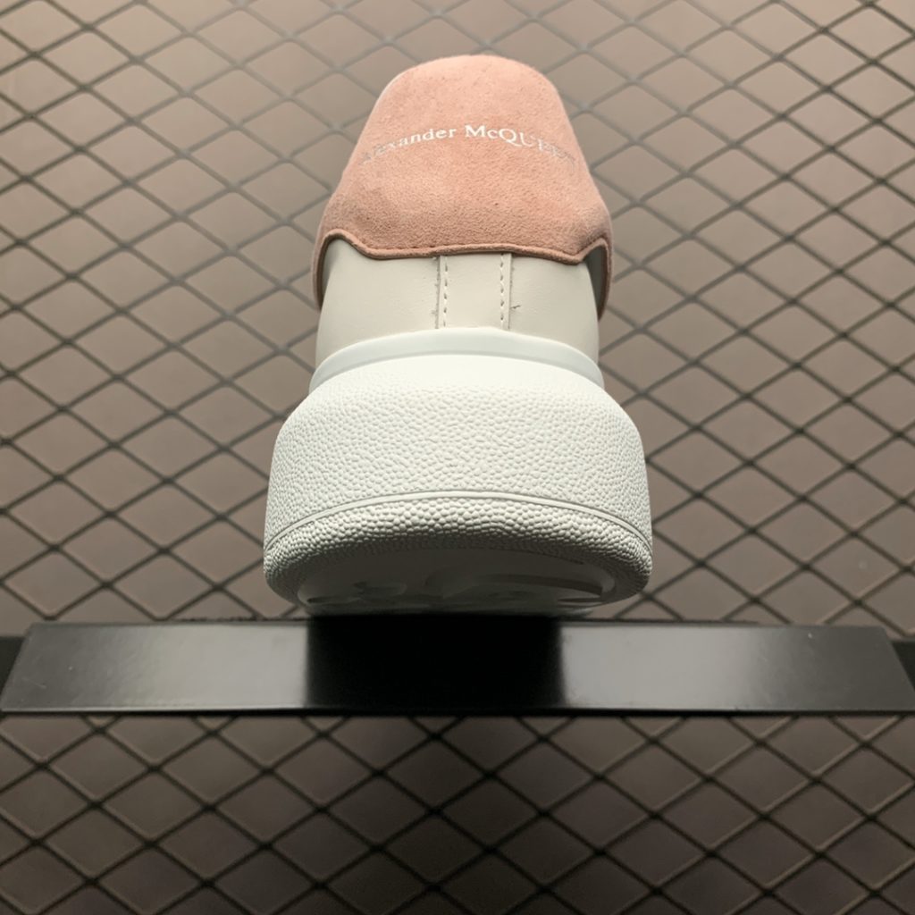 Alexander McQueen 5D Color Print 2019 New Color Matching Casual Shoes Available on the Official Website: Original Open Mold TPU Anti slip Open Mold Sole, Heavy Gold 5D Print Printing, Non fade and Non fade Counter Full Set Package Size: 35 36 37 38 39 40 41 42 43 44