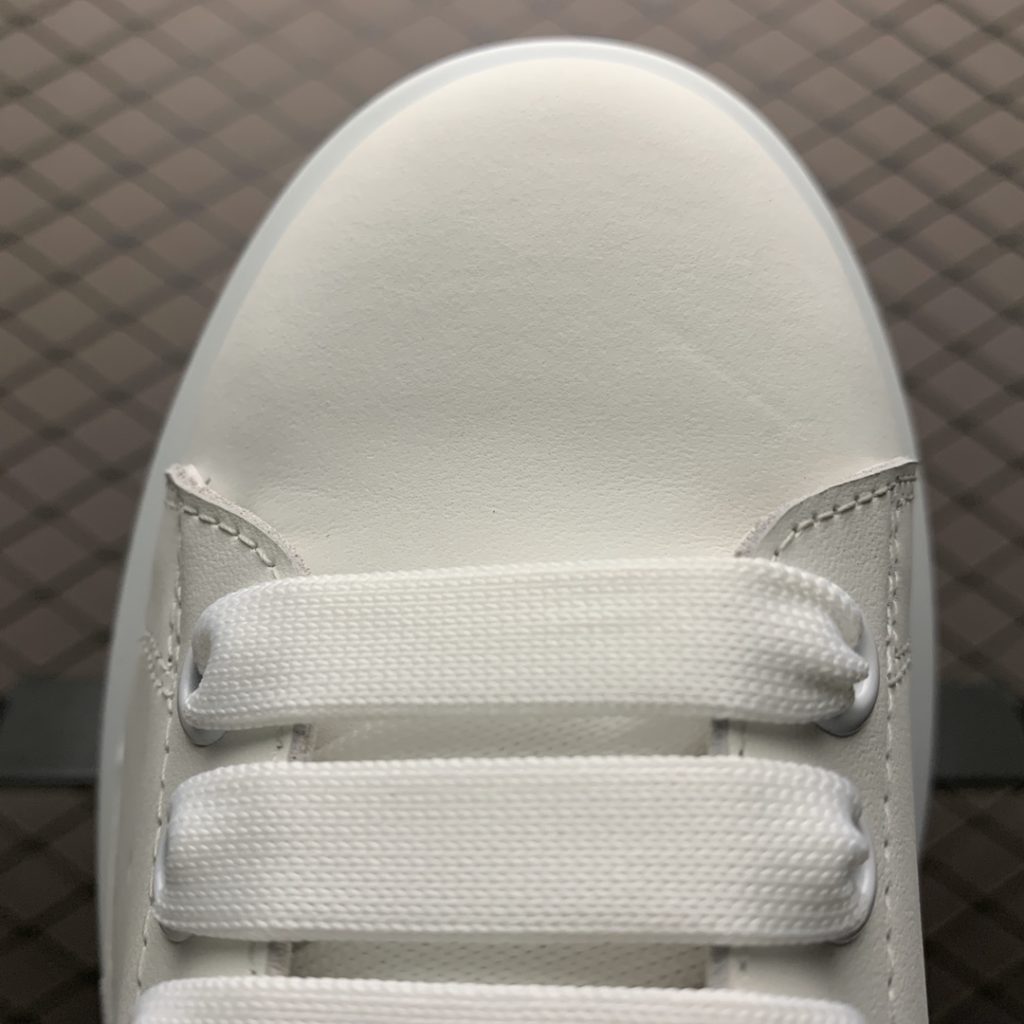 Alexander McQueen 5D Color Print 2019 New Color Matching Casual Shoes Available on the Official Website: Original Open Mold TPU Anti slip Open Mold Sole, Heavy Gold 5D Print Printing, Non fade and Non fade Counter Full Set Package Size: 35 36 37 38 39 40 41 42 43 44