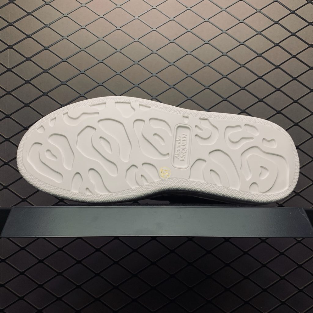 Alexander McQueen Spring/Summer 2019 New Full-length Air Cushioned Retro Casual Sports Shoes True Air Pressure Air Cushioned Footfeel Rebound Machine Extremely Official Full Shoes Imported Silk Matte Cowhide Water Dyed Sheepskin Inner Lining Cowhide Pads Original Open Pattern outsole Ultimate Comfort Size: 35 36 37 38 39 40 41 42 43 44