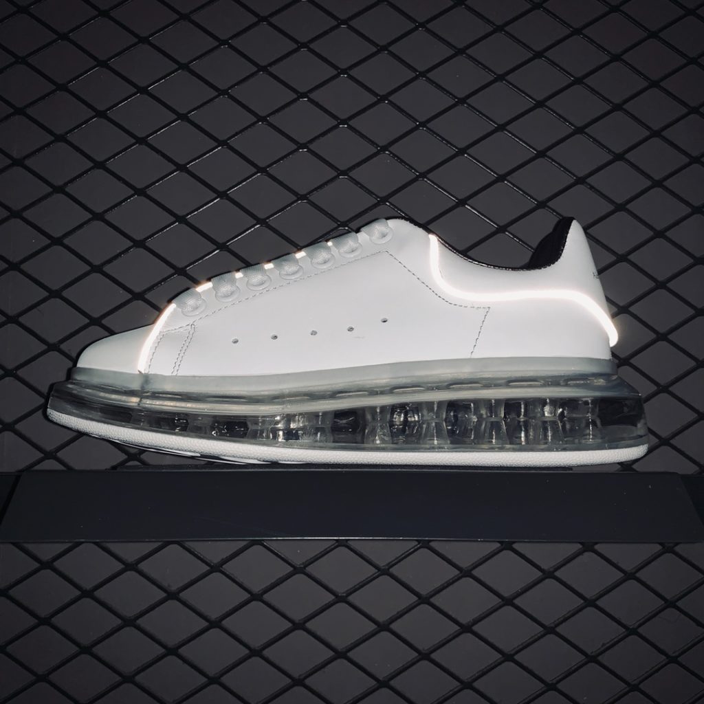 Alexander McQueen Spring/Summer 2019 New Full-length Air Cushioned Retro Casual Sports Shoes True Air Pressure Air Cushioned Footfeel Rebound Machine Extremely Official Full Shoes Imported Silk Matte Cowhide Water Dyed Sheepskin Inner Lining Cowhide Pads Original Open Pattern outsole Ultimate Comfort Size: 35 36 37 38 39 40 41 42 43 44