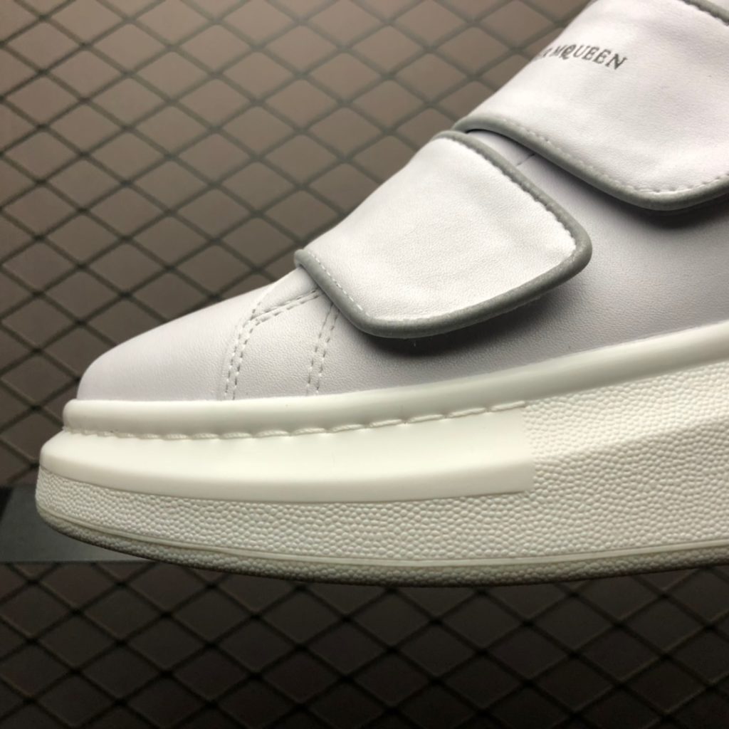 Alexander McQueen sole Sneakers Velcro 3M Reflective Bonded Stripe Leather Topped Casual Shoes Size: 35 36 37 38 39 40 41 42 43 44