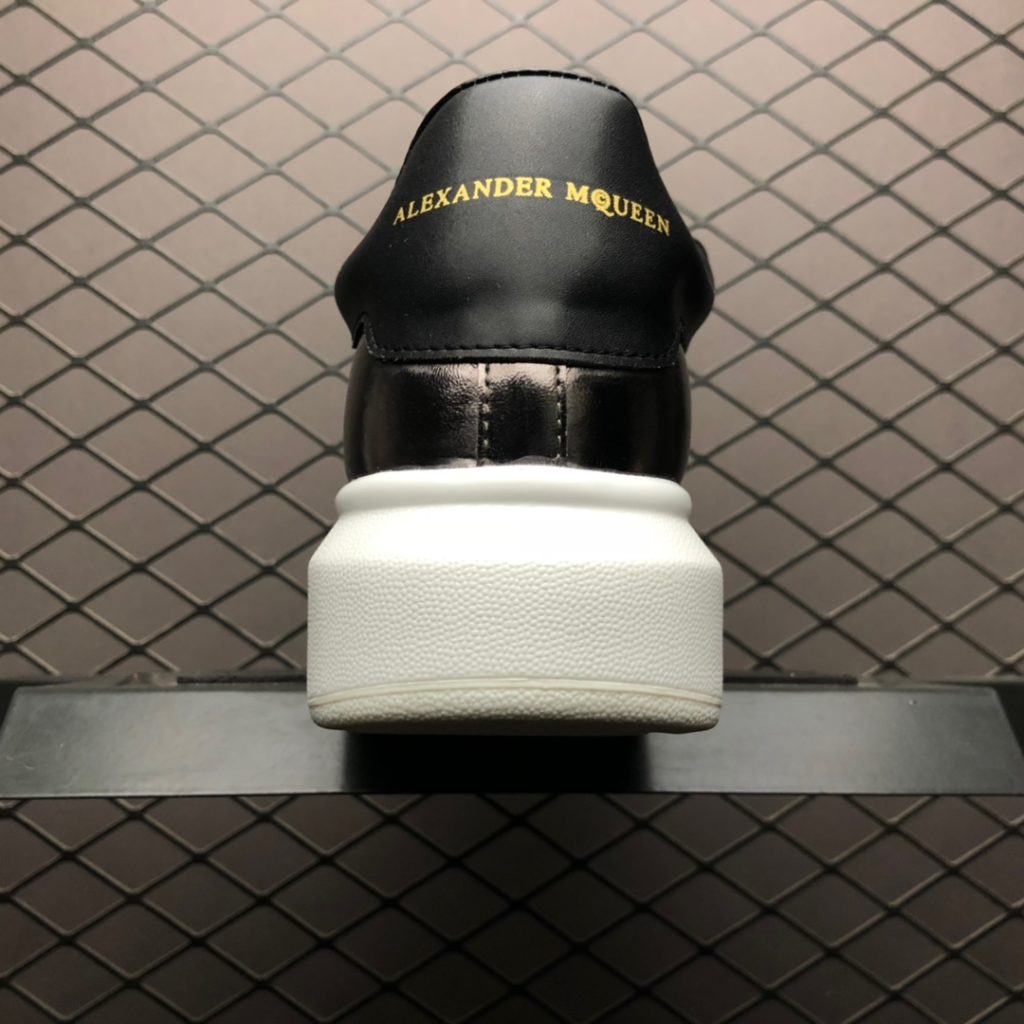 Italian luxury brand Alexander McQueen sole Sneakers Low top fashion thick sole casual sneakers Size: 35 36 37 38 39 40