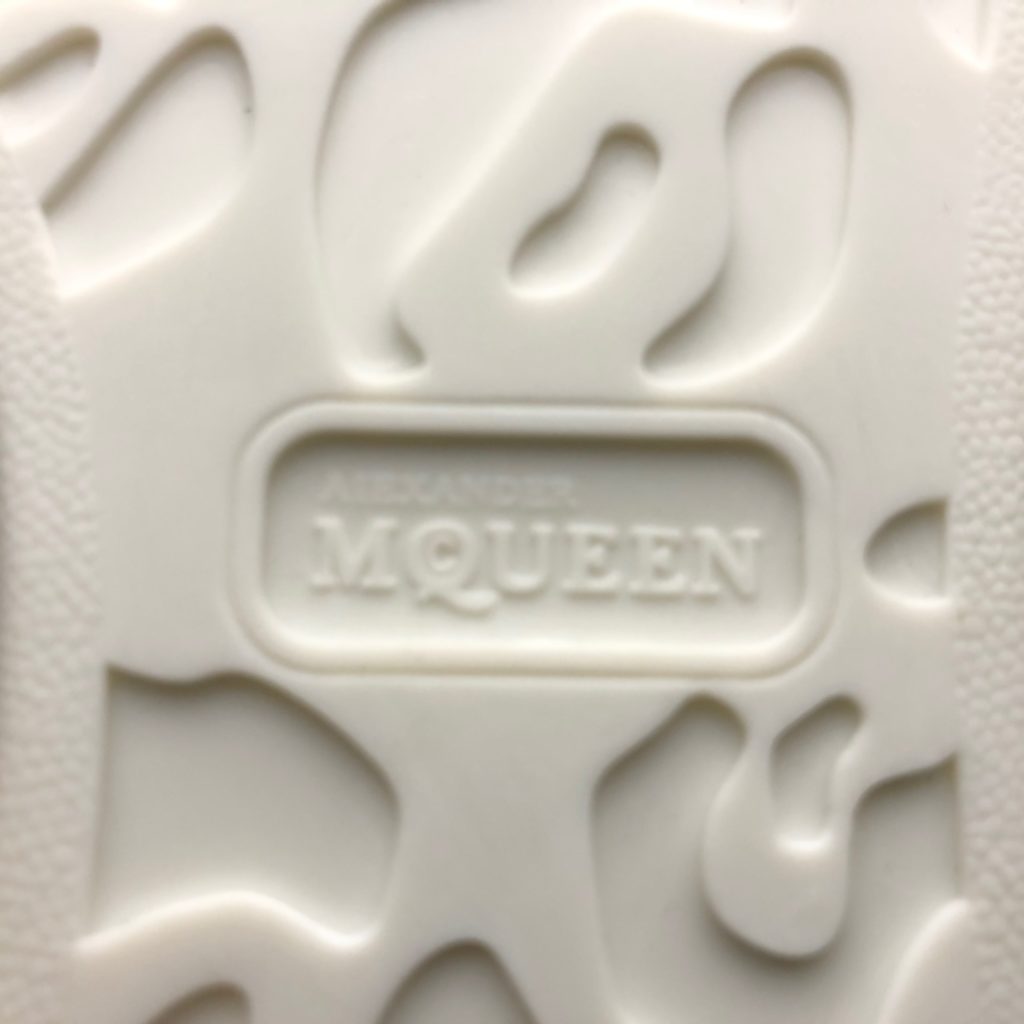 Italian luxury brand Alexander McQueen sole Sneakers Low top fashion thick sole casual sneakers Size: 35 36 37 38 39 40