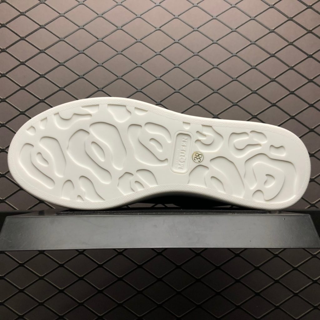 Italian luxury brand Alexander McQueen sole Sneakers Low top fashion thick sole casual sneakers Size: 35 36 37 38 39 40