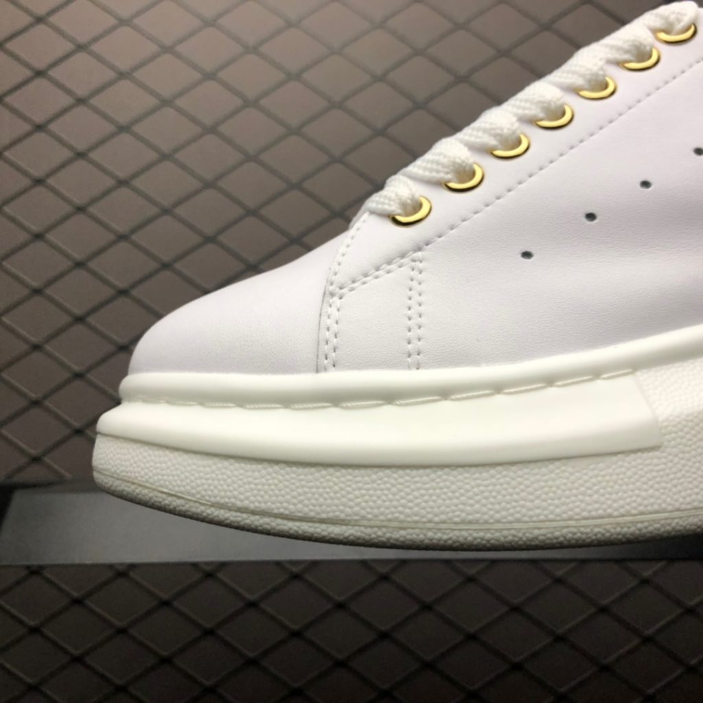 Italian luxury brand Alexander McQueen sole Sneakers Low top fashion thick sole casual sneakers Size: 35 36 37 38 39 40