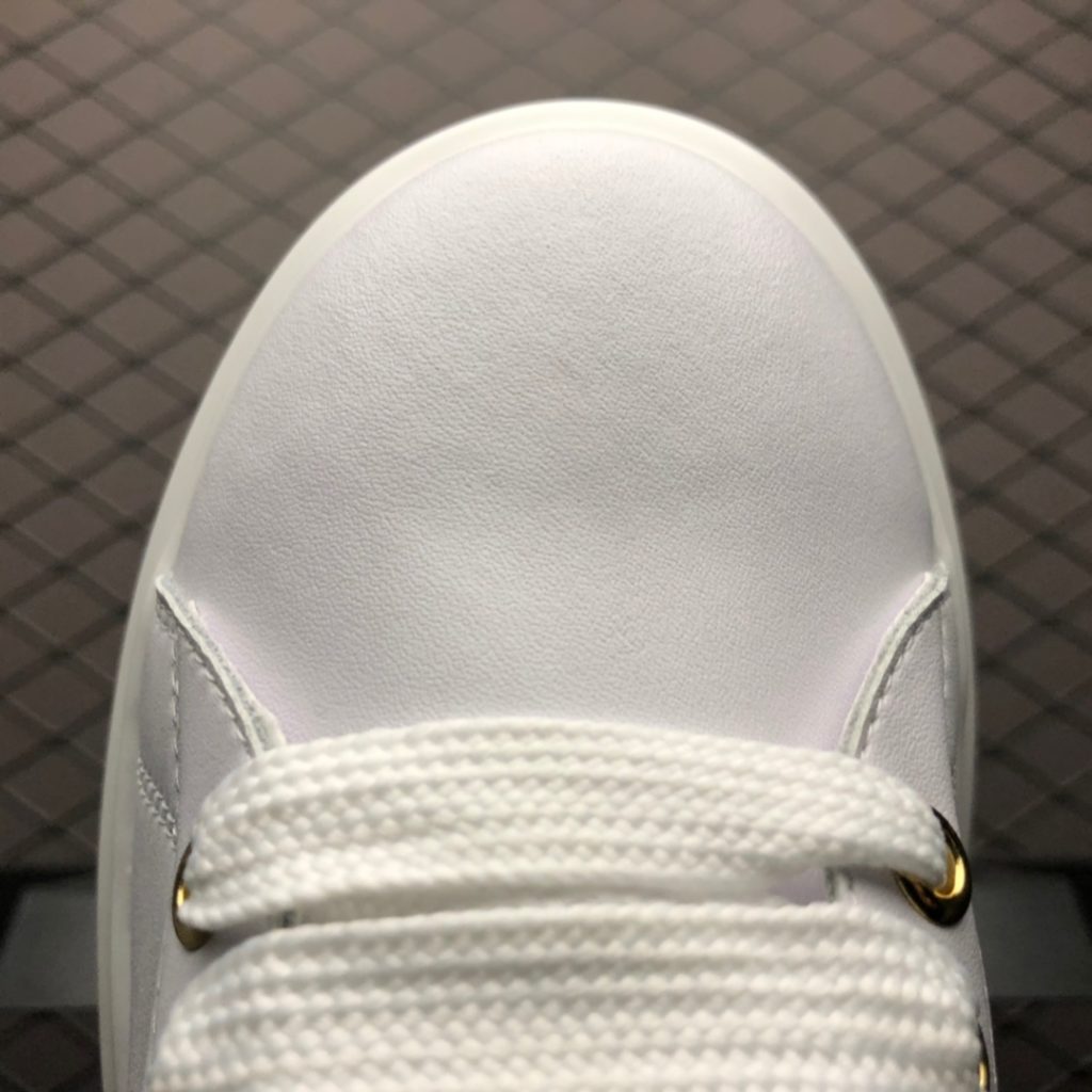 Italian luxury brand Alexander McQueen sole Sneakers Low top fashion thick sole casual sneakers Size: 35 36 37 38 39 40