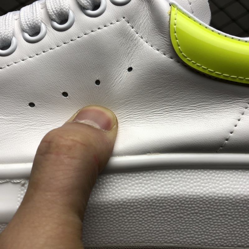 McQueen Little White Shoes Lacquer Leather Apple Green Tail Imported Inner and Outer Calfskin Leather Feet Feel Explosion Increases by 4cm Details Perfect Size: 35 36 37 38 39 40