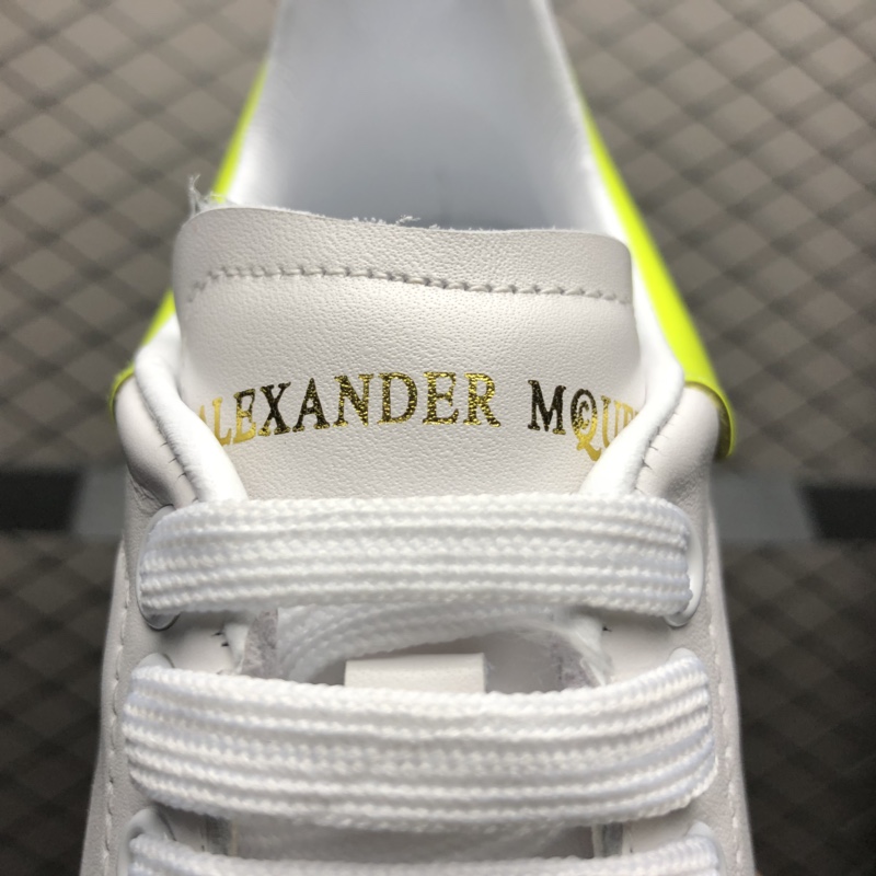 McQueen Little White Shoes Lacquer Leather Apple Green Tail Imported Inner and Outer Calfskin Leather Feet Feel Explosion Increases by 4cm Details Perfect Size: 35 36 37 38 39 40
