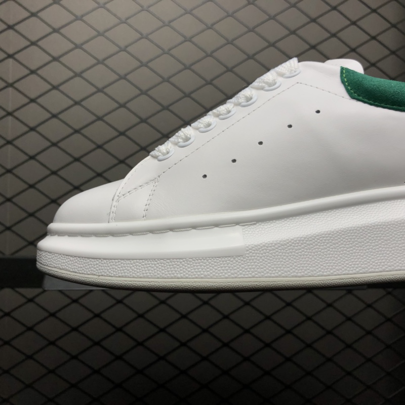 McQueen Little White Shoes Lacquer Leather Apple Green Tail Imported Inner and Outer Calfskin Leather Feet Feel Explosion Increases by 4cm Details Perfect Size: 35 36 37 38 39 40