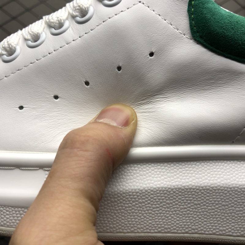 McQueen Little White Shoes Lacquer Leather Apple Green Tail Imported Inner and Outer Calfskin Leather Feet Feel Explosion Increases by 4cm Details Perfect Size: 35 36 37 38 39 40