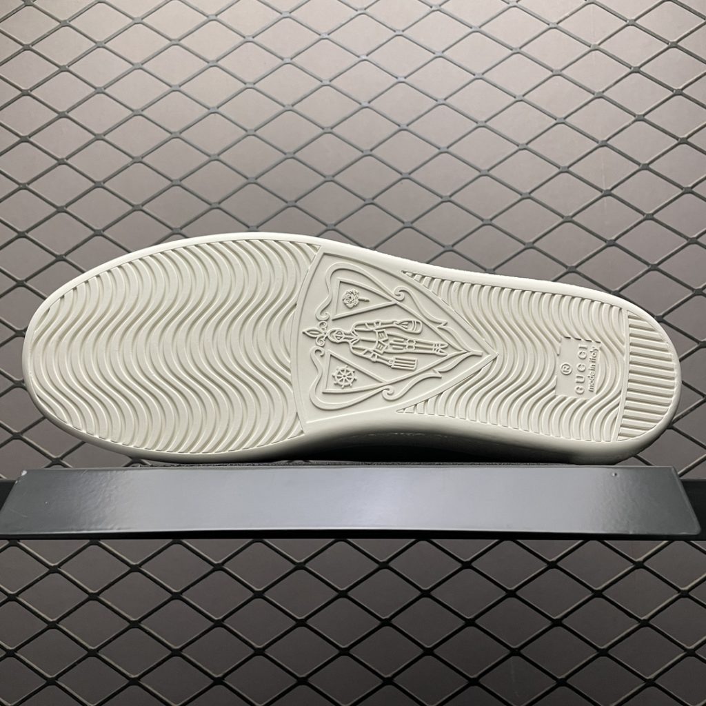 Gucci Ace Low Top Casual Board Shoes, the highest version available on the market, full set of original shoes development, special cabinet packaging and accessories, imported ultra soft calfskin, original factory made silk dust proof shoe cover bag, original Sydney shaped ultra soft sandpile paper ball, correct seamless and fine glue technology, correct Goodyear glue free process, last pasting error 0.05mm, maximum bending, never opening collagen shoes, consistent effect, environmental protection and odorless size: 35 36 37 38 39 40 41 42 43 44