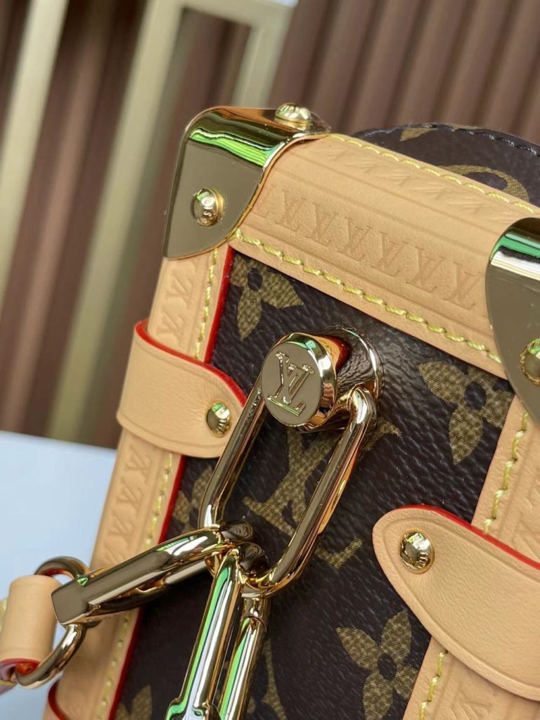 [Side trunk pm handbag] M46358 Old Flower (yellow leather) has a strong soft shape with a strong image, sharp edges and strong edges. The classic Monogram Old Flower interpretation in the box shape is particularly unique in the complex package world, and the upper body is also superb. Any scene is very popular, and there is street style, with a large capacity. Size: 21 × fourteen × 6CM