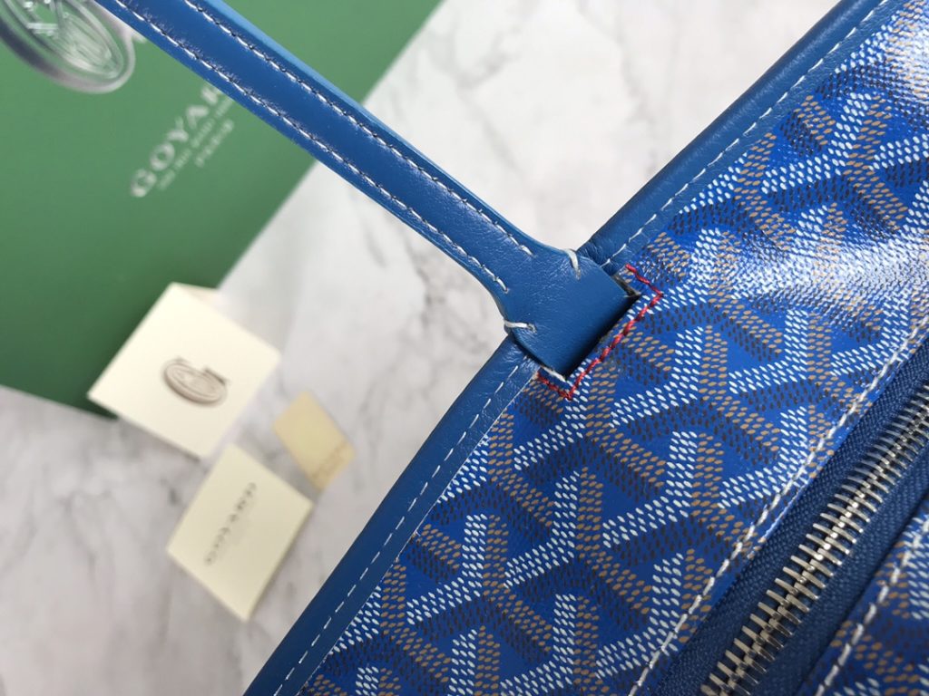 ❤️ After many studies and improvements, Goyard continuously improves the fabric and leather, and customizes them exclusively in all directions ™️ Only to continuously meet the high quality requirements of customers 🔝🔝 If you're worried about the safety of not having a zipper, the zippered Tote bag is definitely the first choice 🔱 Give people enough sense of security and privacy 🆒 The bottom cloth is customized in accordance with ZP [double layer thickened rain dew hemp] 〽 Exclusive customization and upgrade 🆙🆙🤟 The leather is [head layer South African textured leather] 👛🤘 Flexible and non irritating 💪😘 For other details, please refer to the picture [Boxing] [Boxing] Large size: pocket opening 49cm, bottom 35 * height 27 * bottom width 14cm