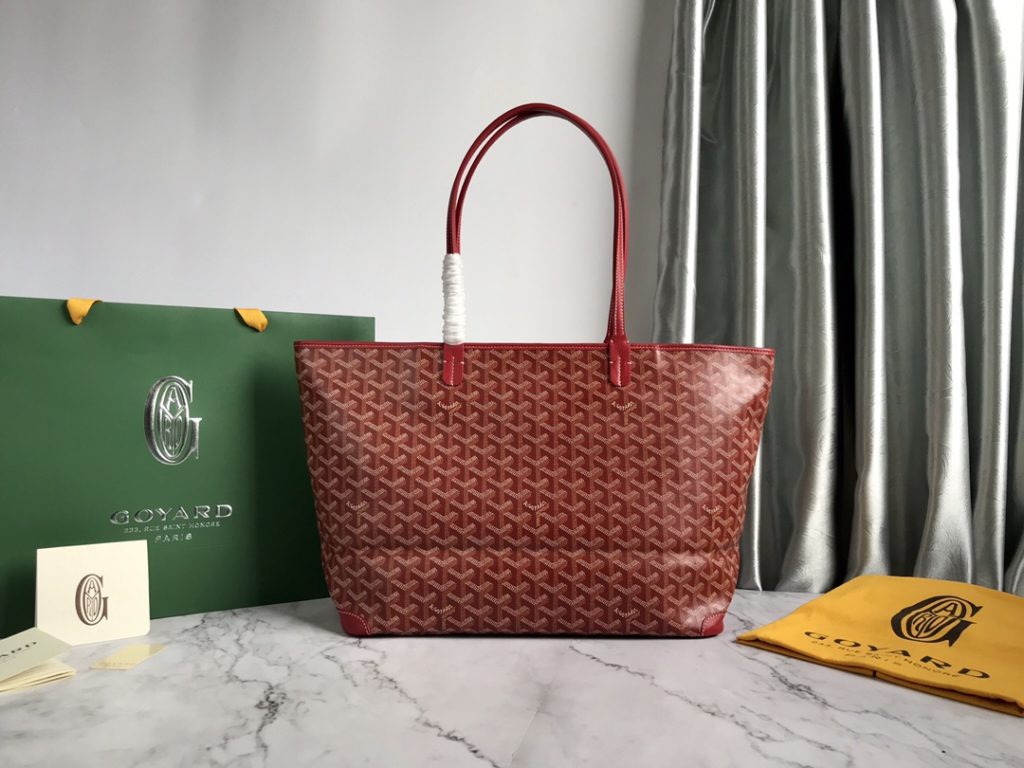 ❤️ After many studies and improvements, Goyard continuously improves the fabric and leather, and customizes them exclusively in all directions ™️ Only to continuously meet the high quality requirements of customers 🔝🔝 If you're worried about the safety of not having a zipper, the zippered Tote bag is definitely the first choice 🔱 Give people enough sense of security and privacy 🆒 The bottom cloth is customized in accordance with ZP [double layer thickened rain dew hemp] 〽 Exclusive customization and upgrade 🆙🆙🤟 The leather is [head layer South African textured leather] 👛🤘 Flexible and non irritating 💪😘 For other details, please refer to the picture [Boxing] [Boxing] Large size: pocket opening 49cm, bottom 35 * height 27 * bottom width 14cm