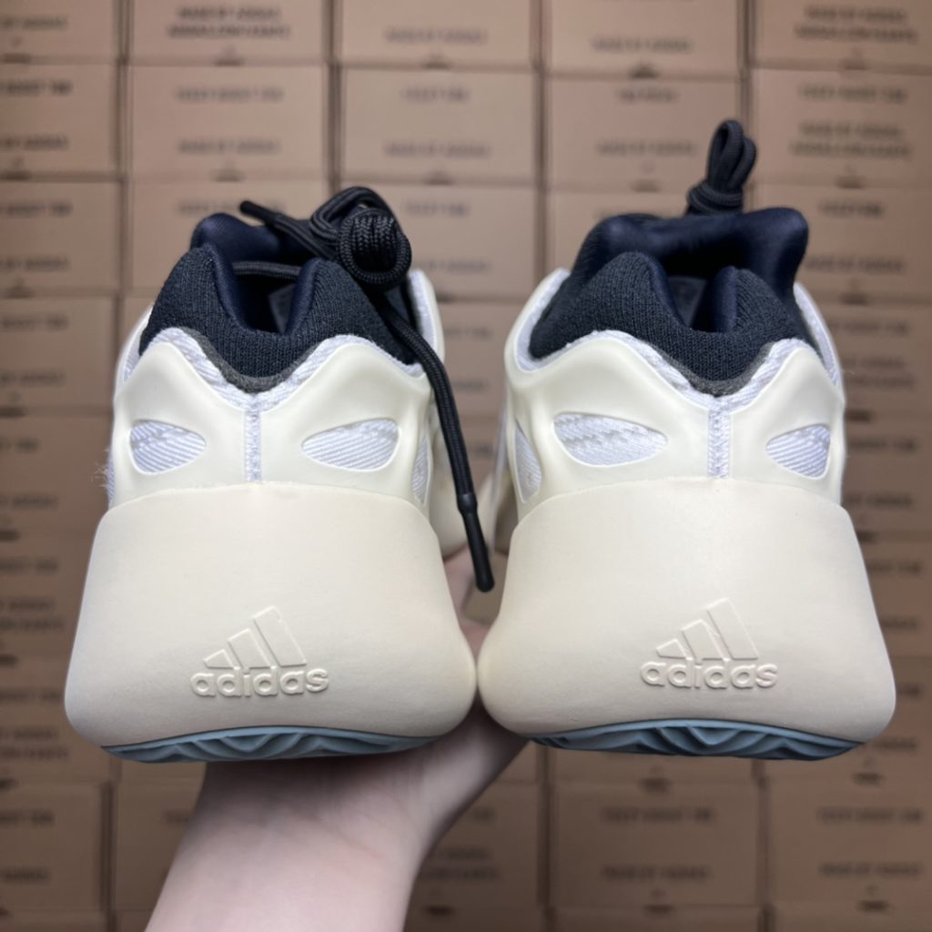 adidas originals yeezy boost 700 v3 Azael Size: 36-47