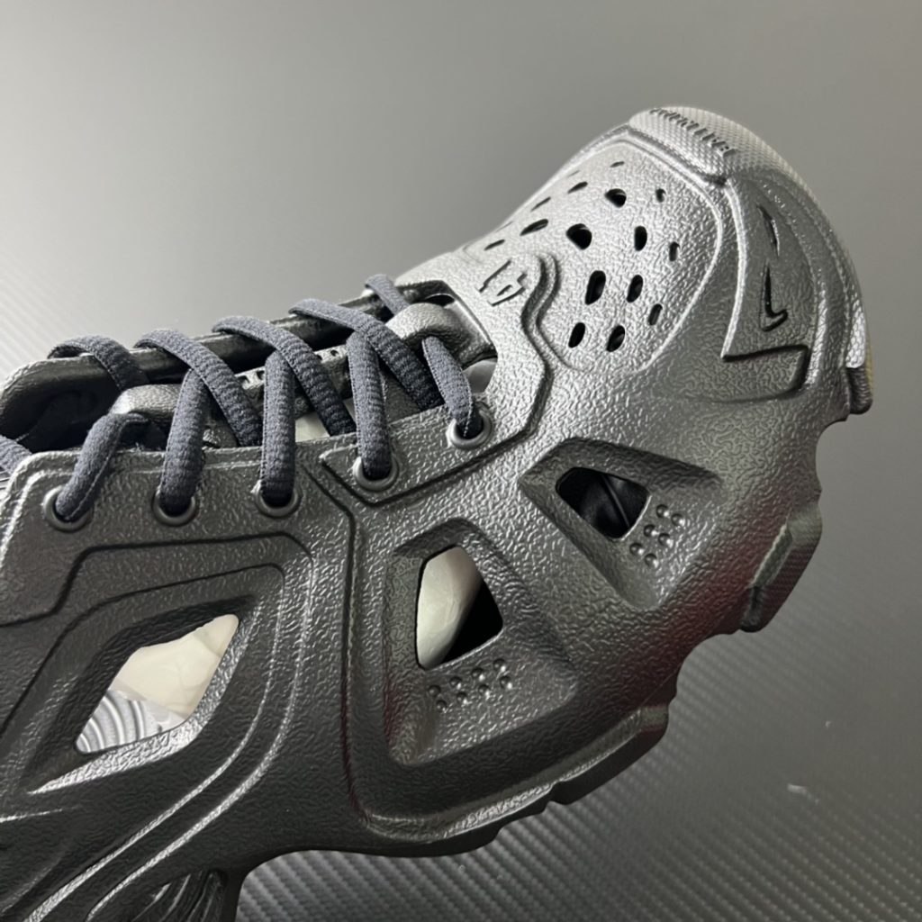 Balenciaga 22FW Crocs