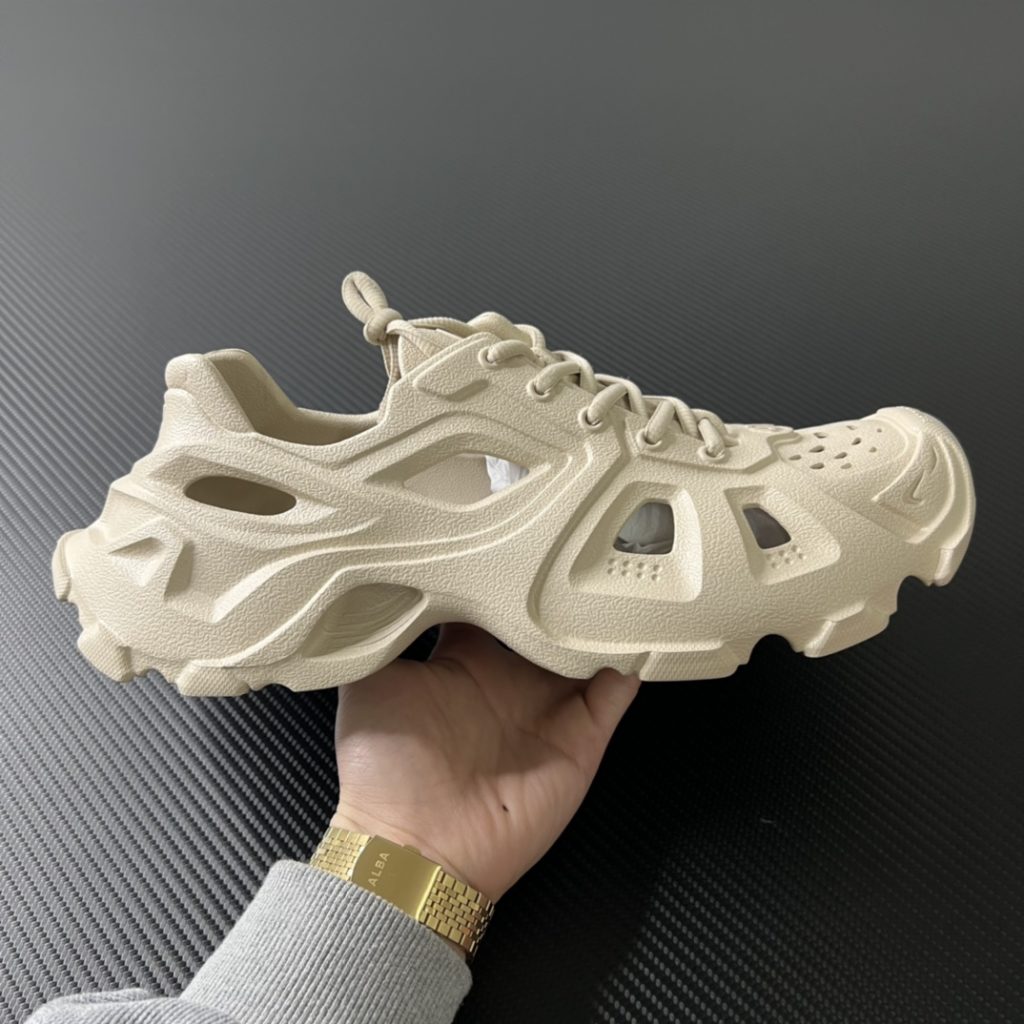 Balenciaga 22FW Crocs