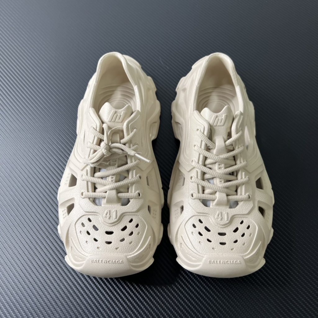 Balenciaga 22FW Crocs