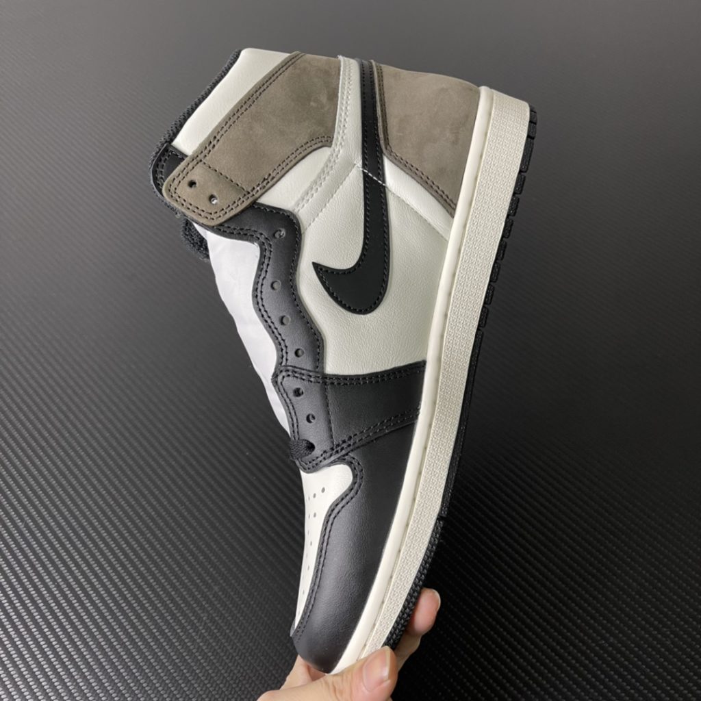 Air Jordan 1 Retro high OG “Dark Mocha ” Top quality<br>Size: 36-48.5