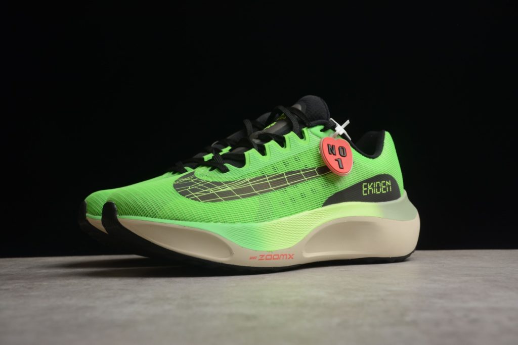 B09C Nk Zoom Fly 5 Nike Ultra Elastic Lightweight Running Shoe Item #: DZ4783-304 features Flyknit material for outstanding flexibility and easy on and off. Made with React technology, lightweight and durable foam provides a smooth, resilient ride. Combined with built-in carbon fiber board, it provides a flexible and flexible walking experience. Size: 36-40 with half size