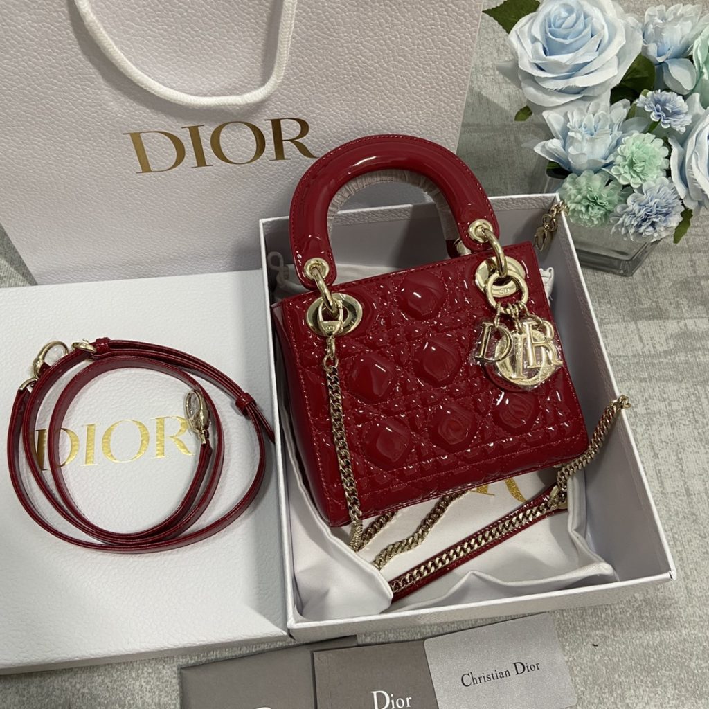 Mini Three Grid Lacquer Leather Wine Red/Rose Gold Buckle Imported Calfskin Frosted Deer Skin Pattern Velvet Lining High Density Electroplated Hardware Rose Gold Small Hole Pull Ring Straight Line Real Screw Lock Adjustable Leather Shoulder Strap ➕ Chain complete with original packaging