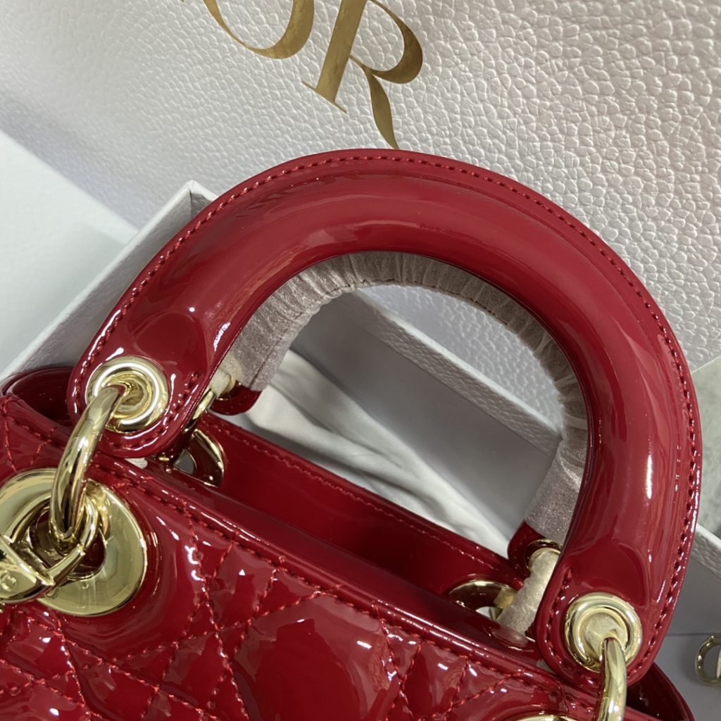 Mini Three Grid Lacquer Leather Wine Red/Rose Gold Buckle Imported Calfskin Frosted Deer Skin Pattern Velvet Lining High Density Electroplated Hardware Rose Gold Small Hole Pull Ring Straight Line Real Screw Lock Adjustable Leather Shoulder Strap ➕ Chain complete with original packaging