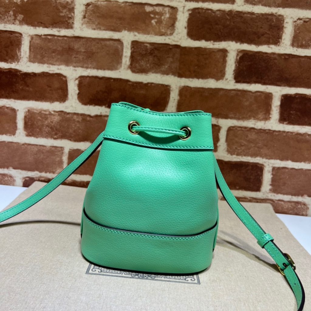 Counter quality, top grade original goods, real object photos! Model No. 550620 Mint Green Pig Pattern~ 🎈🎈🎈 Dimensions: width 15 x height 18 x side width 9.5 cm, 👏👏👏 The goods have been shipped.