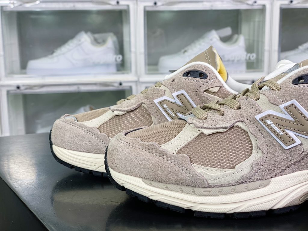 ML2002 series retro dad style casual sports jogging shoes ML2002 series retro dad style casual sports jogging shoes