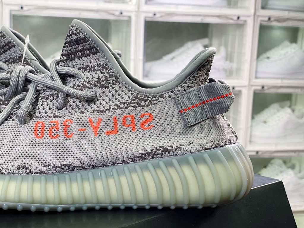 Kanye West x Yeezy Boost 350 V2 Kanye West x Yeezy Boost 350 V2