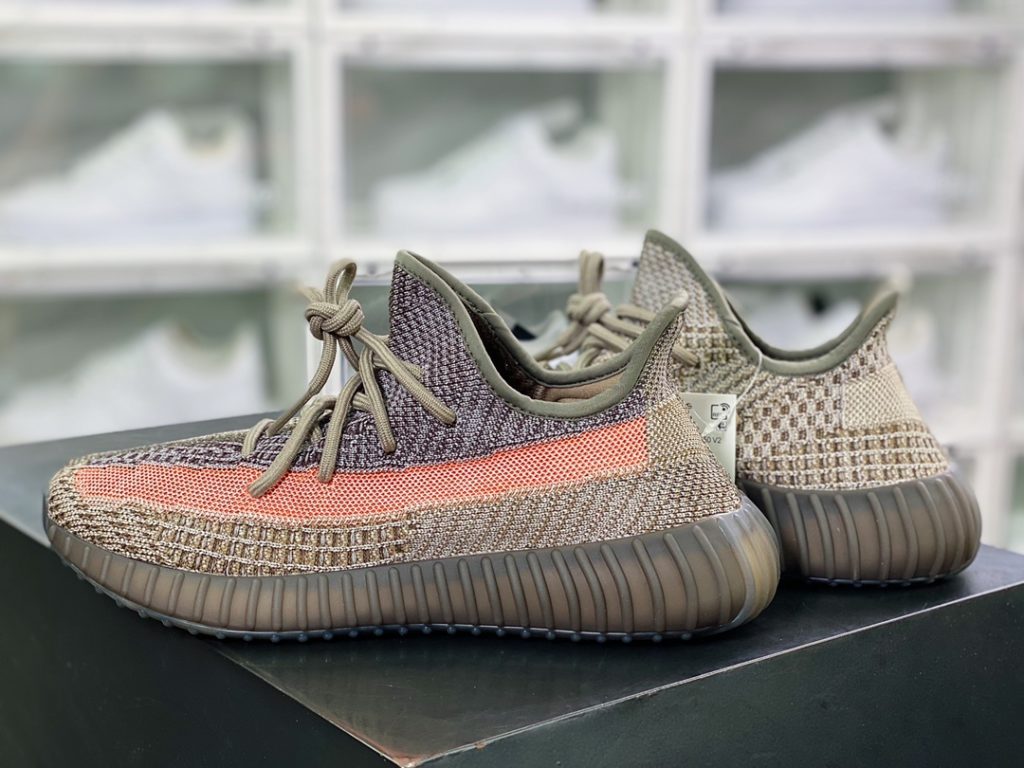 Kanye West x Yeezy Boost 350 V2 Kanye West x Yeezy Boost 350 V2