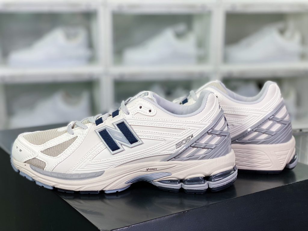 M1906R series retro dad style casual sports jogging shoes M1906R series retro dad style casual sports jogging shoes