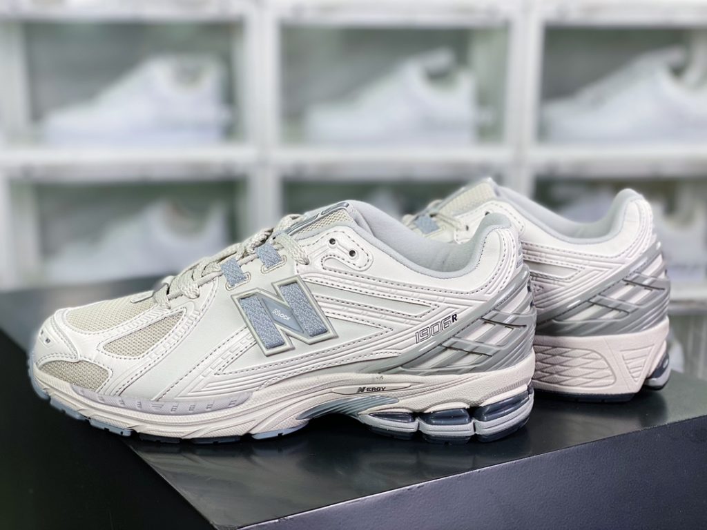 M1906R series retro dad style casual sports jogging shoes M1906R series retro dad style casual sports jogging shoes