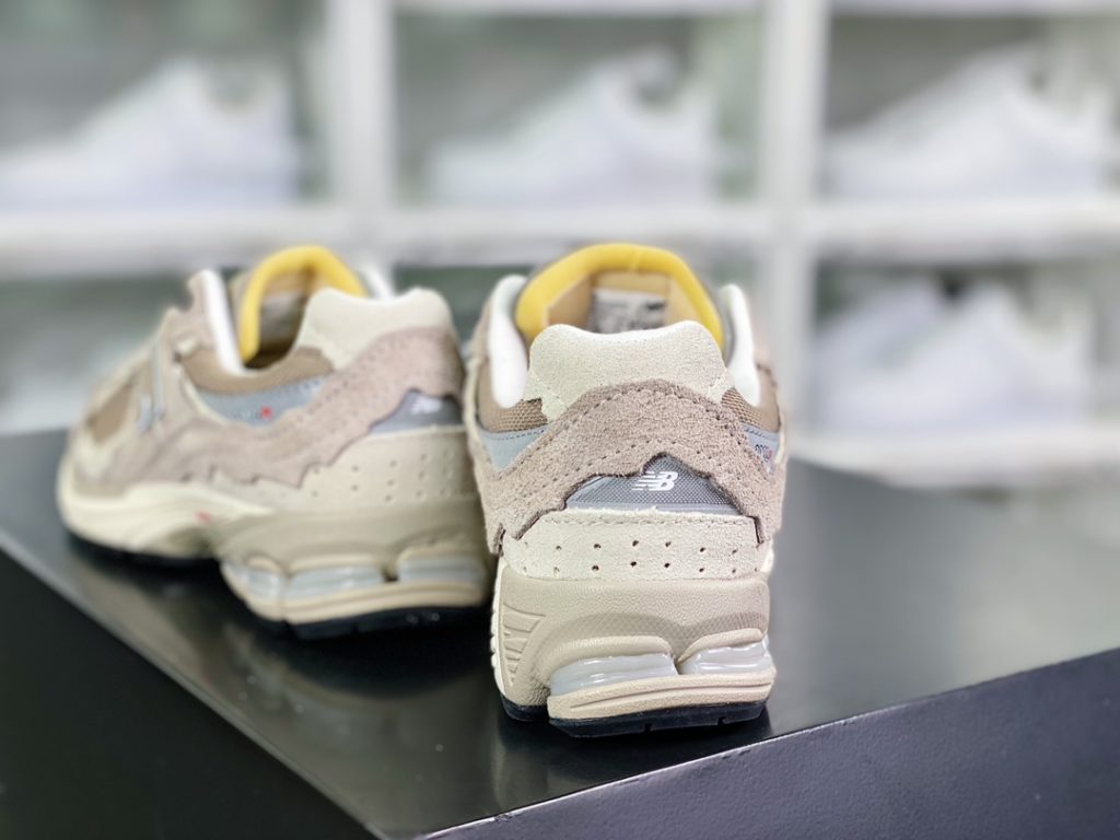 ML2002 series retro dad style casual sports jogging shoes ML2002 series retro dad style casual sports jogging shoes