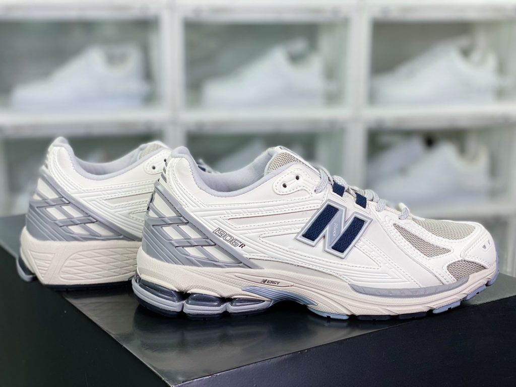 M1906R series retro dad style casual sports jogging shoes M1906R series retro dad style casual sports jogging shoes