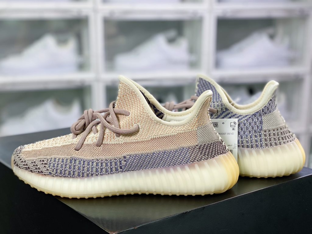 Kanye West x Yeezy Boost 350 V2 Kanye West x Yeezy Boost 350 V2