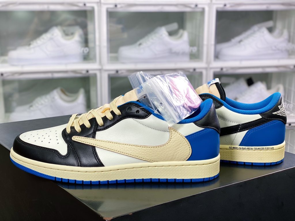 Ragment design x Travis Scott x Air Jordan 1 High OG SP Ragment design x Travis Scott x Air Jordan 1 High OG SP