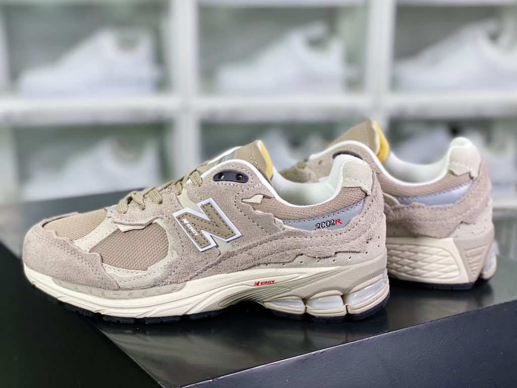 ML2002 series retro dad style casual sports jogging shoes ML2002 series retro dad style casual sports jogging shoes