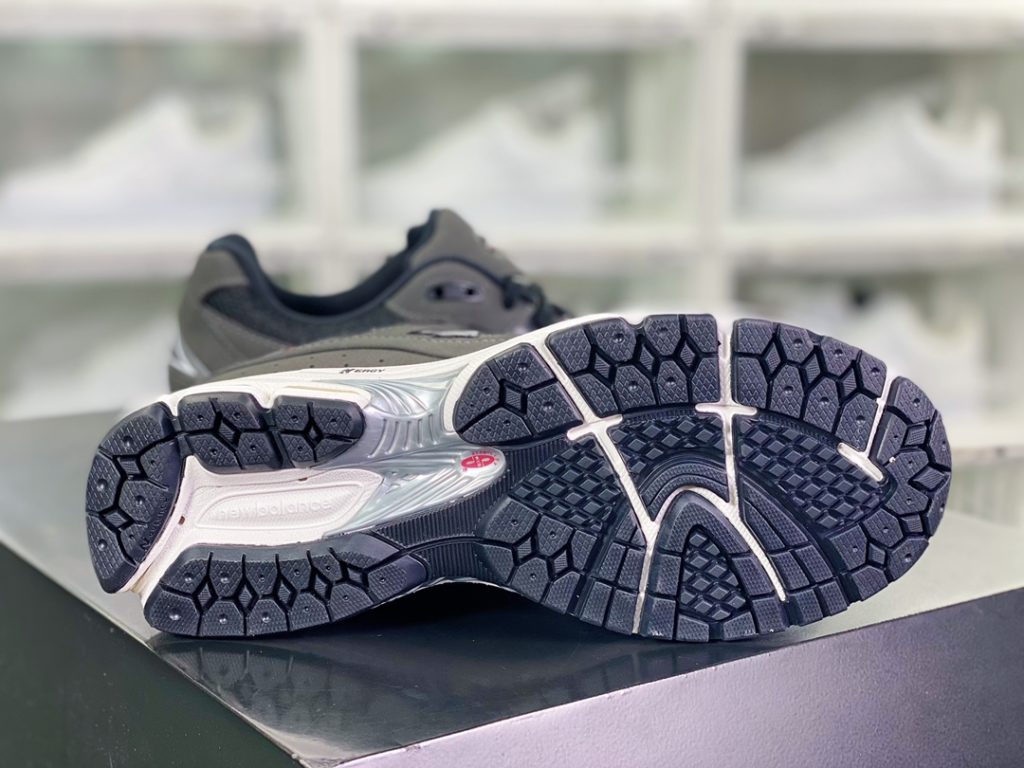 ML2002 series retro dad style casual sports jogging shoes ML2002 series retro dad style casual sports jogging shoes